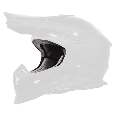 Der O'NEAL Liner & Cheek Pads 2SRS EVO Helm ist ein schwarzer Offroad-Motorradhelm mit schlankem Design. Er verfügt über eine Sonnenblende, Belüftungsöffnungen und eine aerodynamische Form, wobei das Markenlogo „O'NEAL“ prominent an der Seite des Helms angebracht ist.