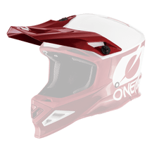 Der O'NEAL Visor F-SRS Helmet 2T ist ein rot-weißer Integralhelm für Motocross mit Visier und großen Belüftungsöffnungen. „O'NEAL“ ist deutlich auf der Seite und der Rückseite zu sehen, begleitet von stilisierten Grafiken.