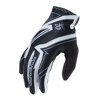 https://cdn.oneal.eu/assets/_default_upload_bucket/2016_ONeal_VAULT%20Glove%20RW%20V.16_black_white_front.png