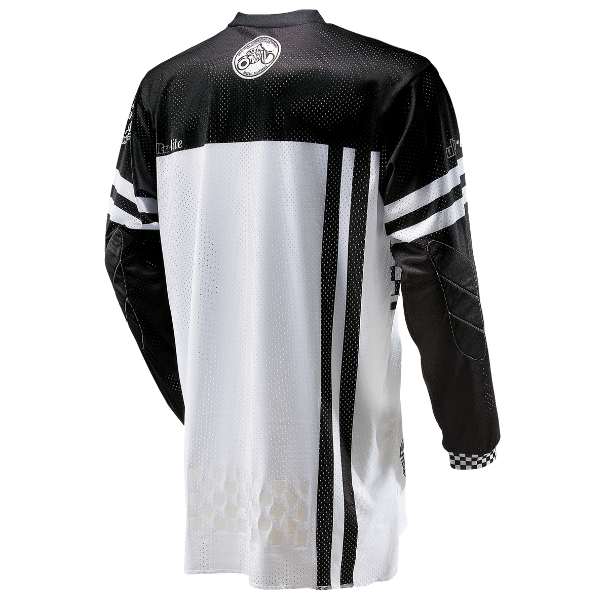 Ein schwarz-weißes langärmliges O'NEAL ULTRA LITE LE-Trikot von hinten. Das Trikot hat schwarze Schultern und Ärmel sowie schwarze Streifen auf dem weißen Körper. Das Design umfasst das O'NEAL-Logo in der Nähe des Halses und auf dem Ärmel sowie ein kariertes Muster auf einer Manschette – wahrlich ein Allrounder für Biker, die Bestleistungen anstreben!