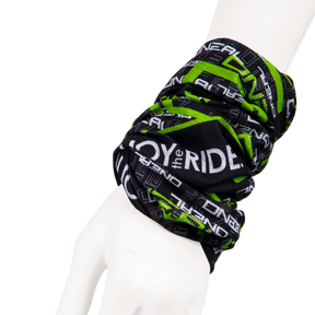 https://cdn.oneal.eu/assets/importedProductImages/ACCESSORIES/NECKWARMER/MATRIX/black_green/2019_ONeal_Neckwarmer_MATRIX_black_green_A3.png