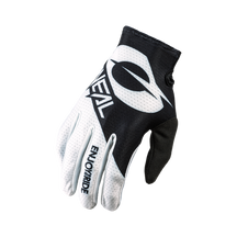 https://cdn.oneal.eu/assets/importedProductImages/GLOVES/MATRIX/STACKED/black_white/2021_ONeal_MATRIX_Glove_STACKED_black_white_front.png