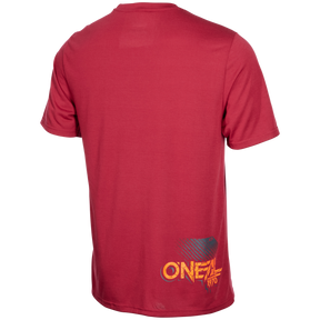 https://cdn.oneal.eu/assets/_default_upload_bucket/2022_ONeal_VAULT%20Jersey%20V.22_red_back.png