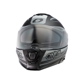 https://cdn.oneal.eu/assets/_default_upload_bucket/2023_M-SRS%20Helmet%20STRING%20V.23_black_gray_front%20closed.png