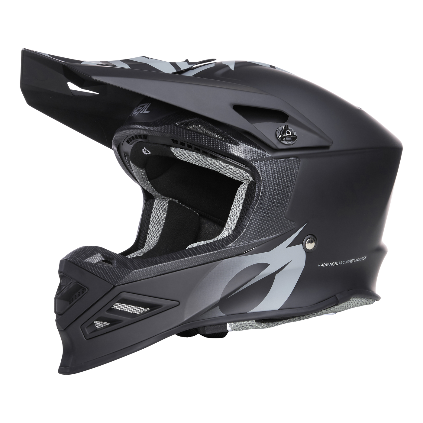 Der O'NEAL F-SRS Helm SOLID, ein mattschwarzer Integralhelm für Motocross mit Visier und weißen Grafiken, verfügt über Sicherheitsfunktionen wie einen belüfteten Mundschutz, ein eckiges Design und einen Kinnriemen für optimalen Kopfschutz.