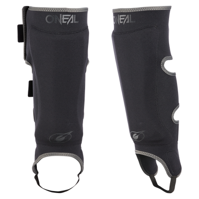 https://cdn.oneal.eu/assets/_default_upload_bucket/2023_ONeal_STRAIGHT_Shin%20Guard%20V.23_black_gray_front.png