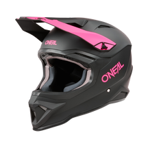 https://cdn.oneal.eu/assets/_default_upload_bucket/2024_ONeal_1SRS%20Helmet%20SOLID%20V.24_black_pink_45%20front_left.png