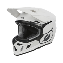 https://cdn.oneal.eu/assets/_default_upload_bucket/2024_ONeal_3SRS%20Helmet%20SOLID%20V.24_white_45_front_left.png