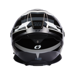 https://cdn.oneal.eu/assets/_default_upload_bucket/2024_ONeal_CHALLENGER%20Helmet%20EXO%20V.23_black_gray_white_back.png