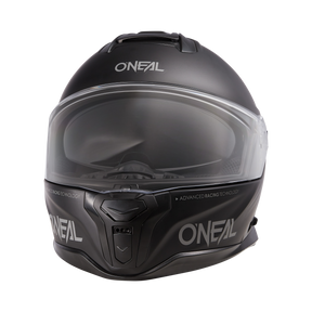 https://cdn.oneal.eu/assets/_default_upload_bucket/2024_ONeal_CHALLENGER%20Helmet%20SOLID%20V.23_black_front%20closed.png