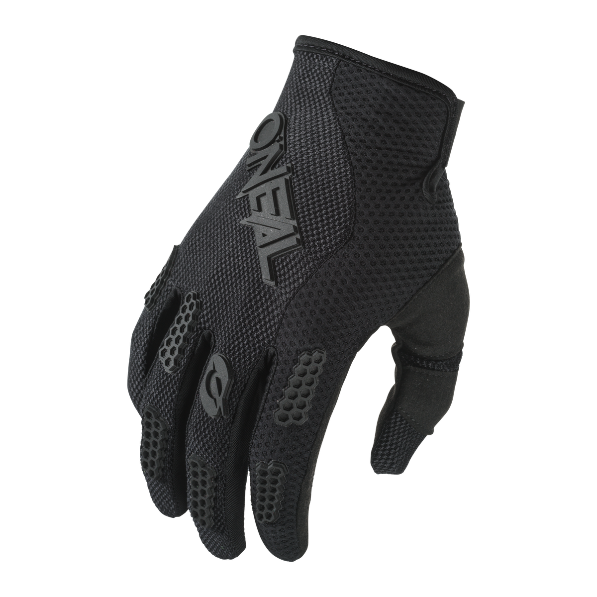 Eine Nahaufnahme des schwarzen, netzstrukturierten O'NEAL ELEMENT Handschuhs RACEWEAR mit dem Markennamen „O'NEAL“ deutlich sichtbar auf der Rückseite. Dieser Mountainbike-Handschuh verfügt über eine Schutzpolsterung an den Knöcheln und Fingergelenken, die Haltbarkeit und Griffigkeit verbessert.