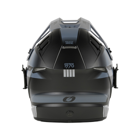 https://cdn.oneal.eu/assets/_default_upload_bucket/2024_ONeal_EX-SRS%20Helmet%20HITCH%20V.24_black_gray_back_1.png