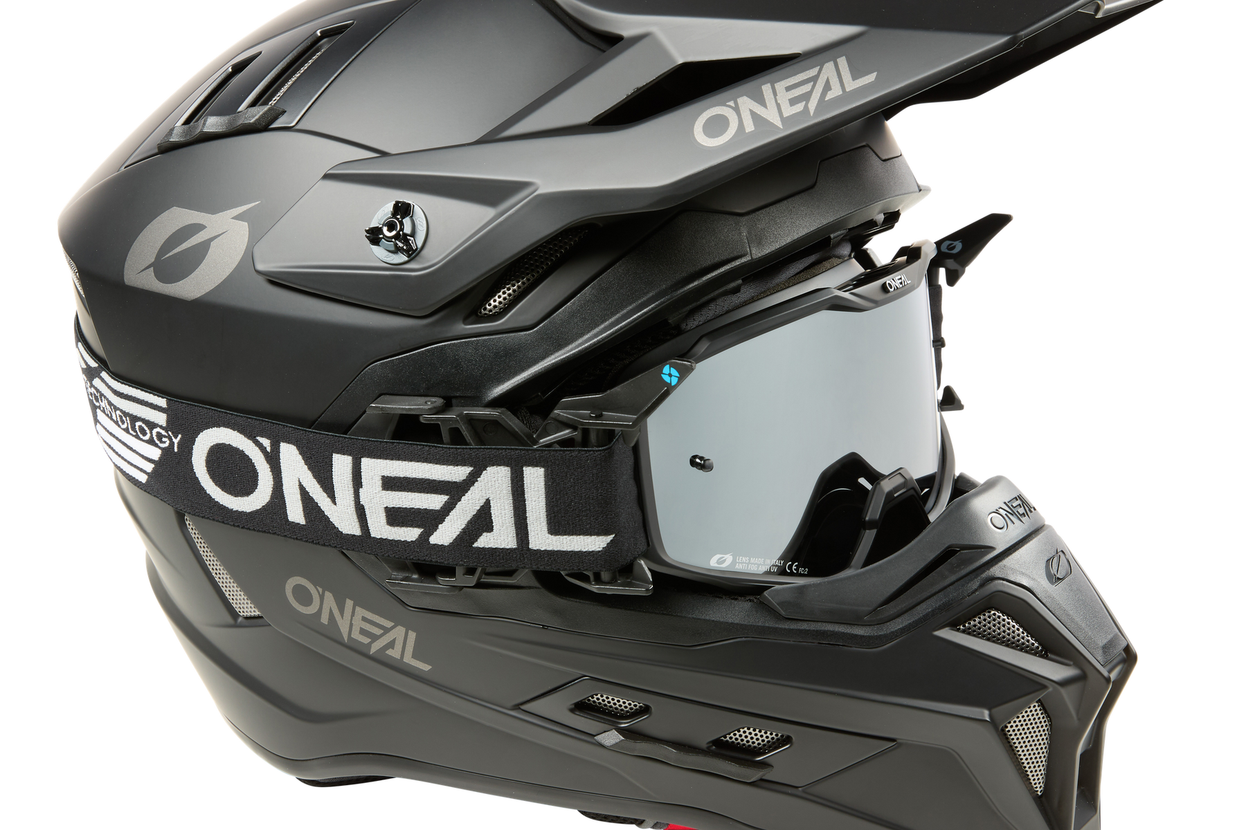 https://cdn.oneal.eu/assets/_default_upload_bucket/2024_ONeal_EX-SRS%20Helmet_Detail_11b_5.png