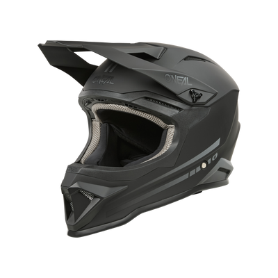 https://cdn.oneal.eu/assets/_default_upload_bucket/2025_ONeal_1SRS%20Youth%20Helmet%20SOLID%20V.25_black_45%20front_left.png