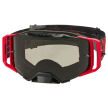 Eine Vorderansicht der O'NEAL B-33 Goggle ICTUS zeigt eine Motocross-Brille in Schwarz/Rot - Grau mit getönter Linse und verstellbarem schwarzen Riemen. Das schlanke Design wird durch eckige Rahmen akzentuiert.