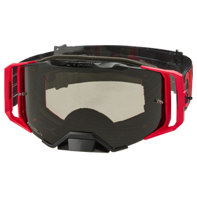 Eine Vorderansicht der O'NEAL B-33 Goggle ICTUS zeigt eine Motocross-Brille in Schwarz/Rot - Grau mit getönter Linse und verstellbarem schwarzen Riemen. Das schlanke Design wird durch eckige Rahmen akzentuiert.