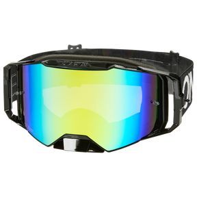 Die O'NEAL B-55 Goggle CRAM wird vor einem weißen Hintergrund präsentiert. Diese elegante Schutzbrille verfügt über eine breite, reflektierende Linse mit einem Farbverlaufseffekt von Blau nach Gelb. Der verstellbare Riemen ist schwarz mit dem O'NEAL-Branding in Weiß.