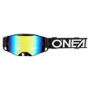 Eine farbenfrohe Skibrille, die O'NEAL B-55 Goggle CRAM, verfügt über eine reflektierende Linse in Blau-, Grün- und Gelbtönen. Auf dem schwarzen Band ist der Markenname „O'NEAL“ in fetten weißen Buchstaben deutlich zu sehen. Die Brille wird vor einem schlichten weißen Hintergrund präsentiert.