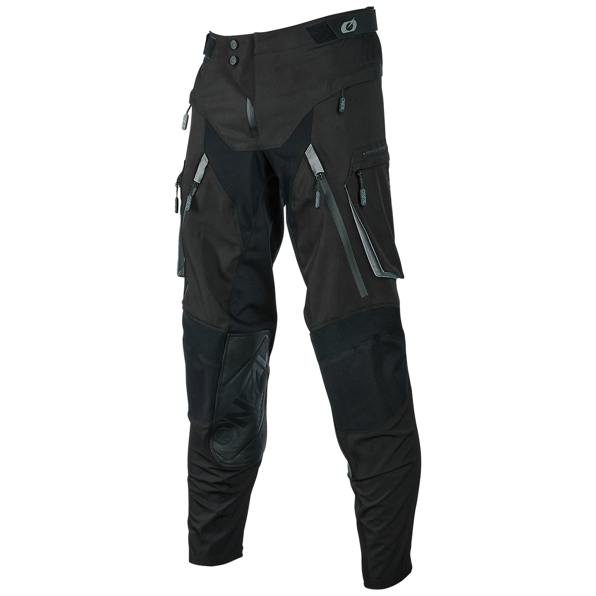 Wir präsentieren die O'NEAL EXT Enduro Pants von O'NEAL, eine schwarze Motocross-Hose mit mehreren Reißverschlusstaschen, verstellbaren Hüftgurten und verstärkten Kniepolstern. Das Design umfasst verschiedene strukturierte Stoffabschnitte für Haltbarkeit und Flexibilität.