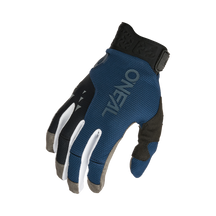 https://cdn.oneal.eu/assets/_default_upload_bucket/2025_ONeal_REVOLUTION%20Glove%20V.25_ocean%20blue_front.png