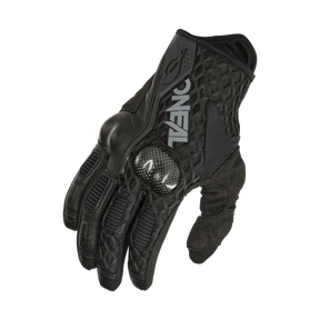 Der O'NEAL SGX Glove ist ein schwarzer Motorradhandschuh mit robustem Design, verstärktem Knöchelschutz und einem Logo mit dem Text „O'NEAL“ auf der Rückseite. Er ist auf Langlebigkeit und Sicherheit ausgelegt und verfügt über Mesh-Einsätze zur Belüftung sowie Wildlederpolster an der Handfläche.